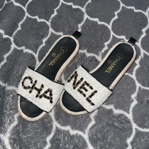 💋 Chanel slides